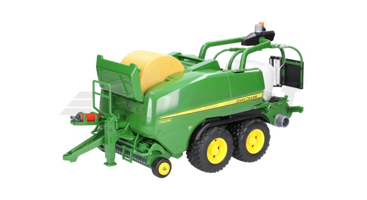 Balíkovač s baličkou John Deere C441R + dva balíky