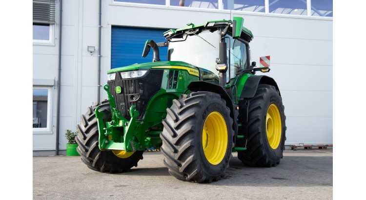 Traktor John Deere 7R 310