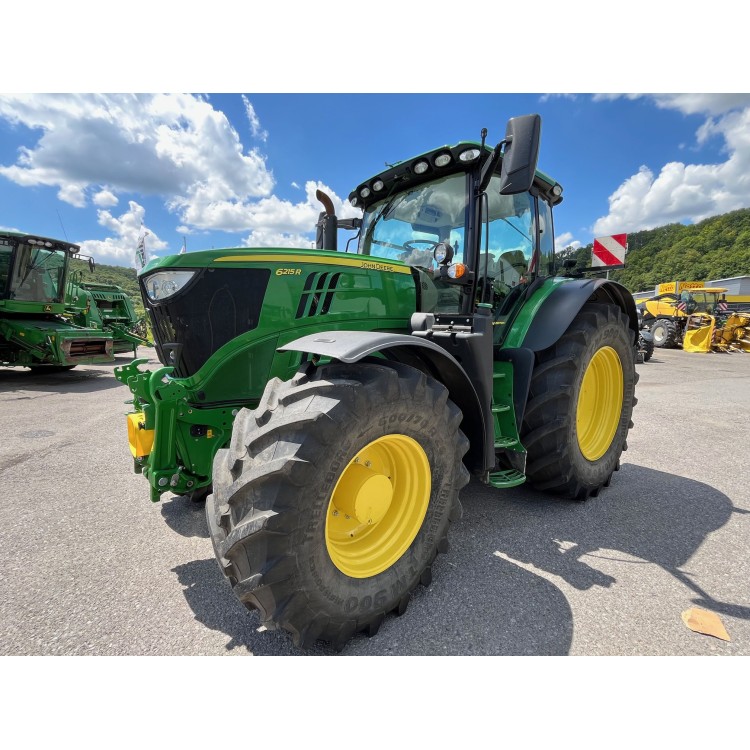 Traktor John Deere 6215R