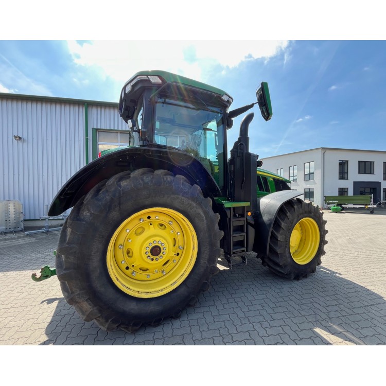 Traktor John Deere 7R 330