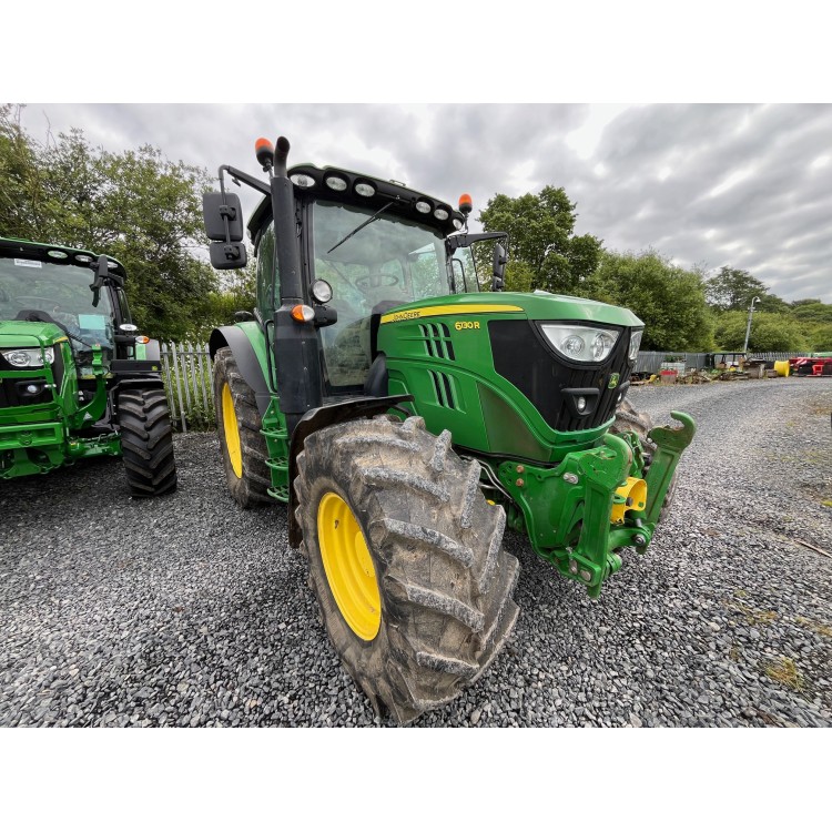 Traktor John Deere JD-6130R