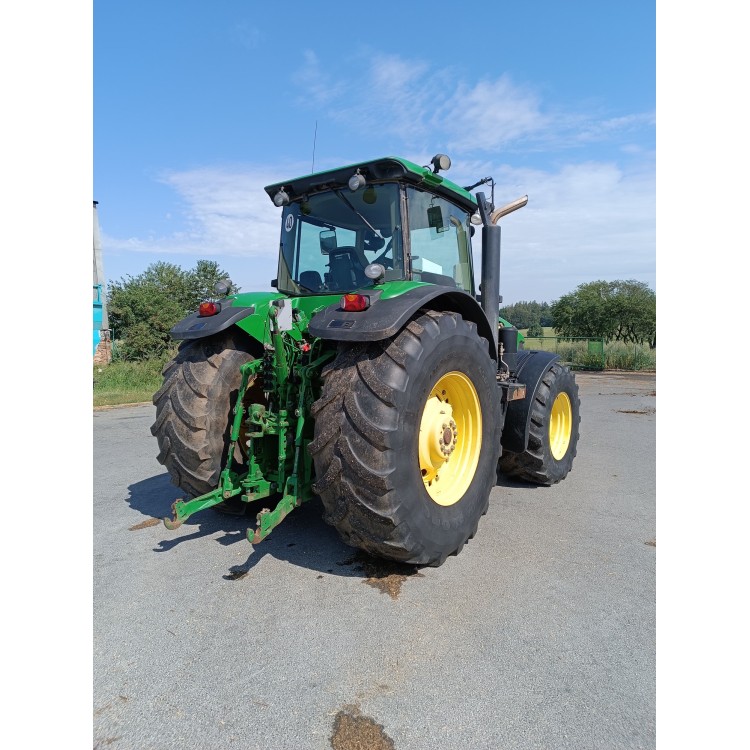 Traktor John Deere 7830