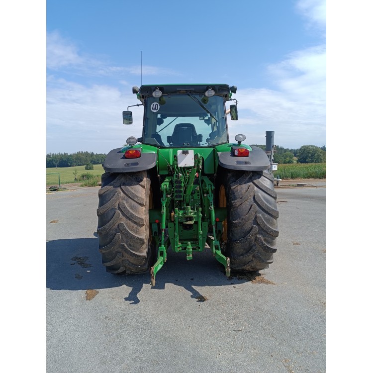 Traktor John Deere 7830