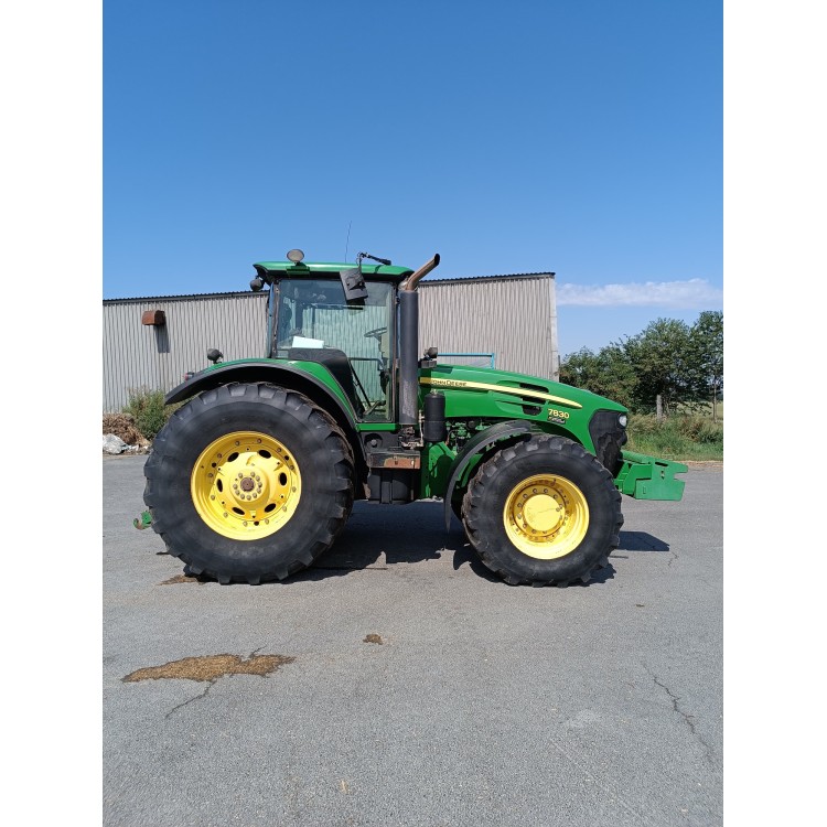 Traktor John Deere 7830