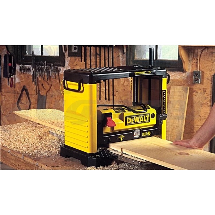 DEWALT DW733 Protahovačka 1800W