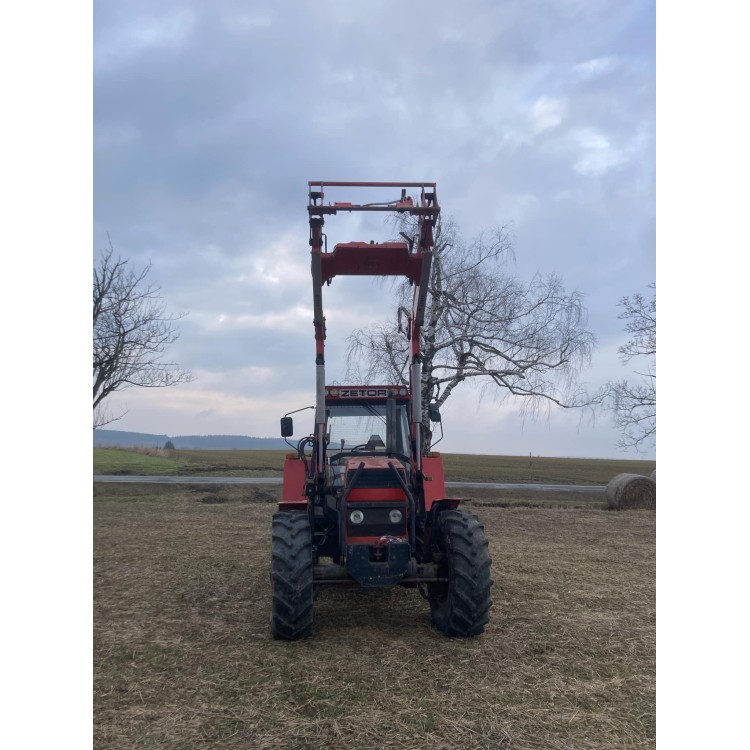 Traktor Zetor 12045