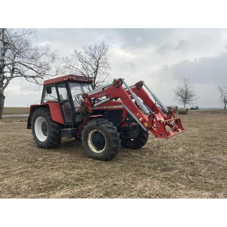 Traktor Zetor 12045