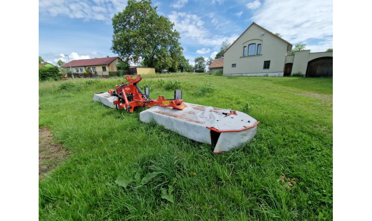 Žací kombinace KUHN GMD8730 FF + čelní žací lišta KUHN GMD802F-FF