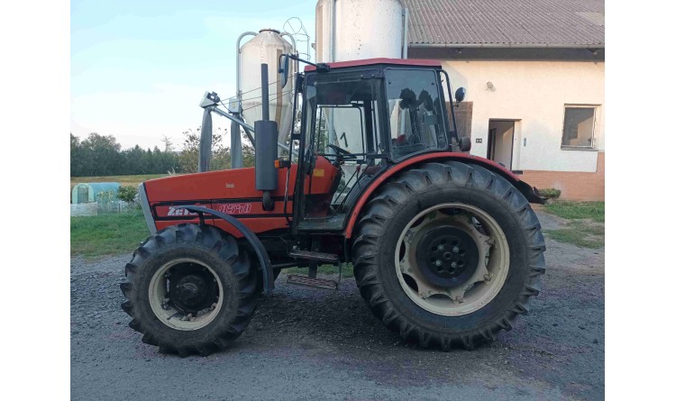 Traktor Zetor 10540