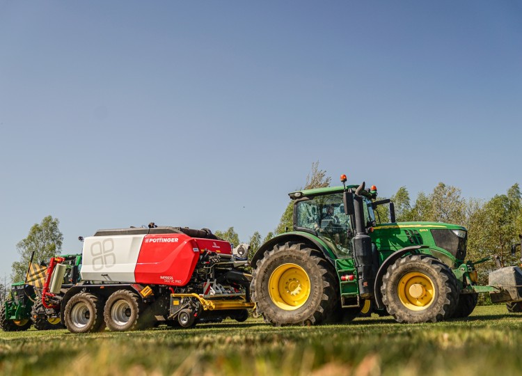 Lis nové generace Pöttinger IMPRESS 3160 VC Pro - pomocník, který se přizpůsobí vašim požadavkům