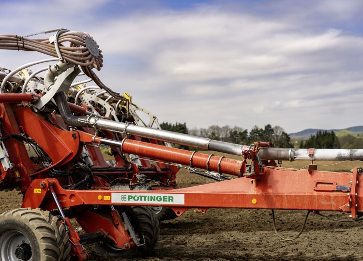 PÖTTINGER TERRADISC 8001 T a 10001 T: Vaše tajná zbraň pro dokonalé pole