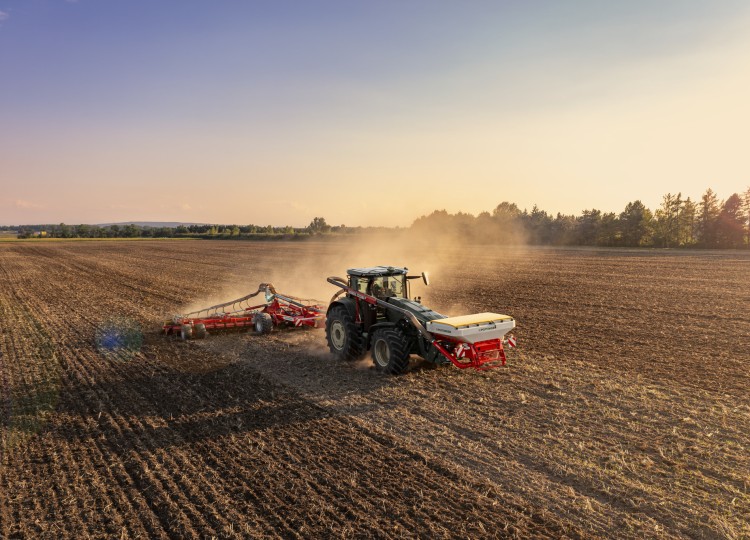 PÖTTINGER TERRADISC 8001 T a 10001 T: Vaše tajná zbraň pro dokonalé pole