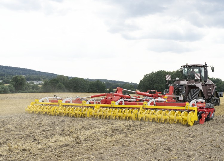 PÖTTINGER TERRADISC 8001 T a 10001 T: Vaše tajná zbraň pro dokonalé pole