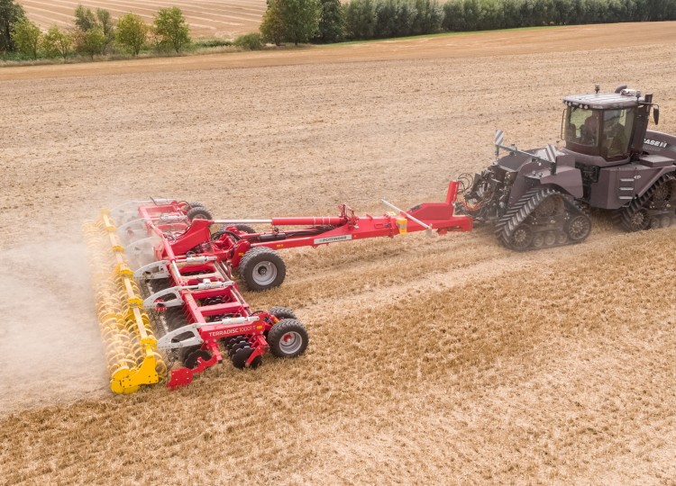 PÖTTINGER TERRADISC 8001 T a 10001 T: Vaše tajná zbraň pro dokonalé pole