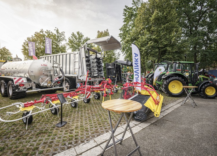 Agrozet zářil na Země živitelce: Rekordní návštěvnost a nová flotila v moderním stánku